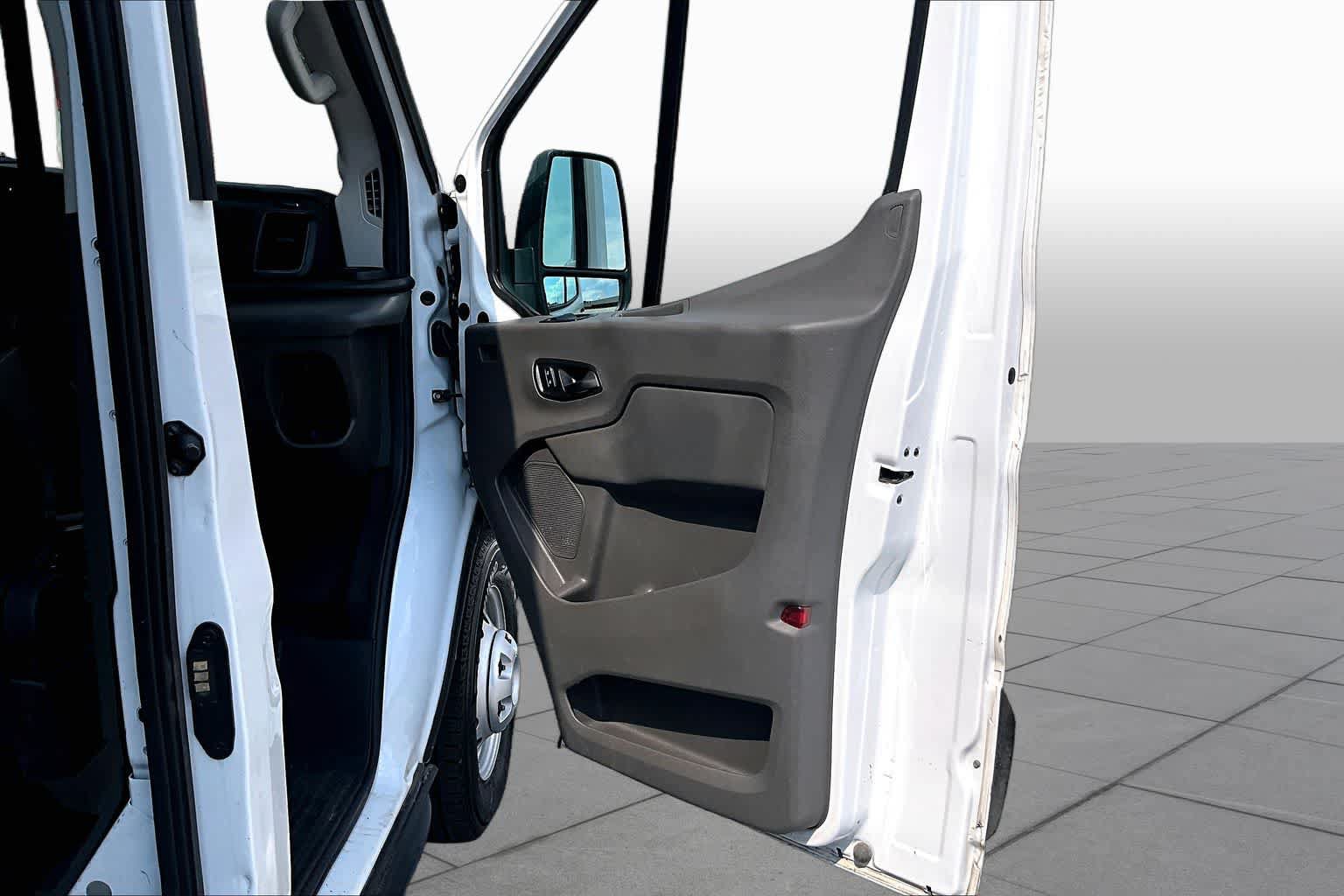 Certified 2023 Ford Transit 250 Medium Roof AWD image 23