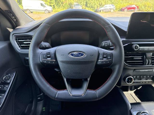Certified 2025 Ford Escape ST-Line Select AWD/4WD image 14