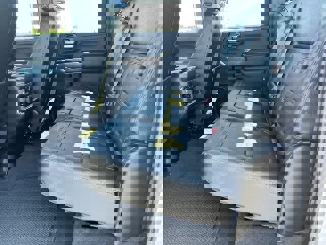 Used 2022 GMC Sierra 3500 Denali w/ Denali Ultimate Package image 19