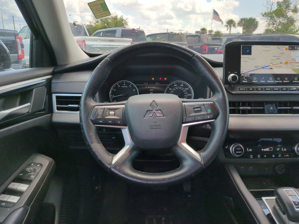Used 2022 Mitsubishi Outlander SEL Black Edition FWD image 13