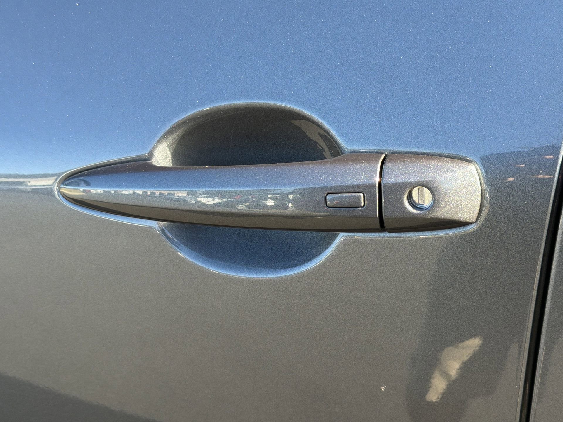 Used 2024 Nissan Rogue SV image 33