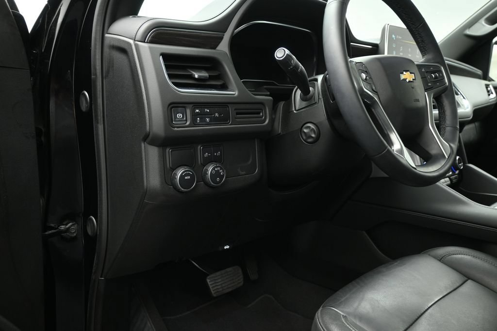 Used 2024 Chevrolet Tahoe LT w/ LT Signature Plus Package RWD image 11