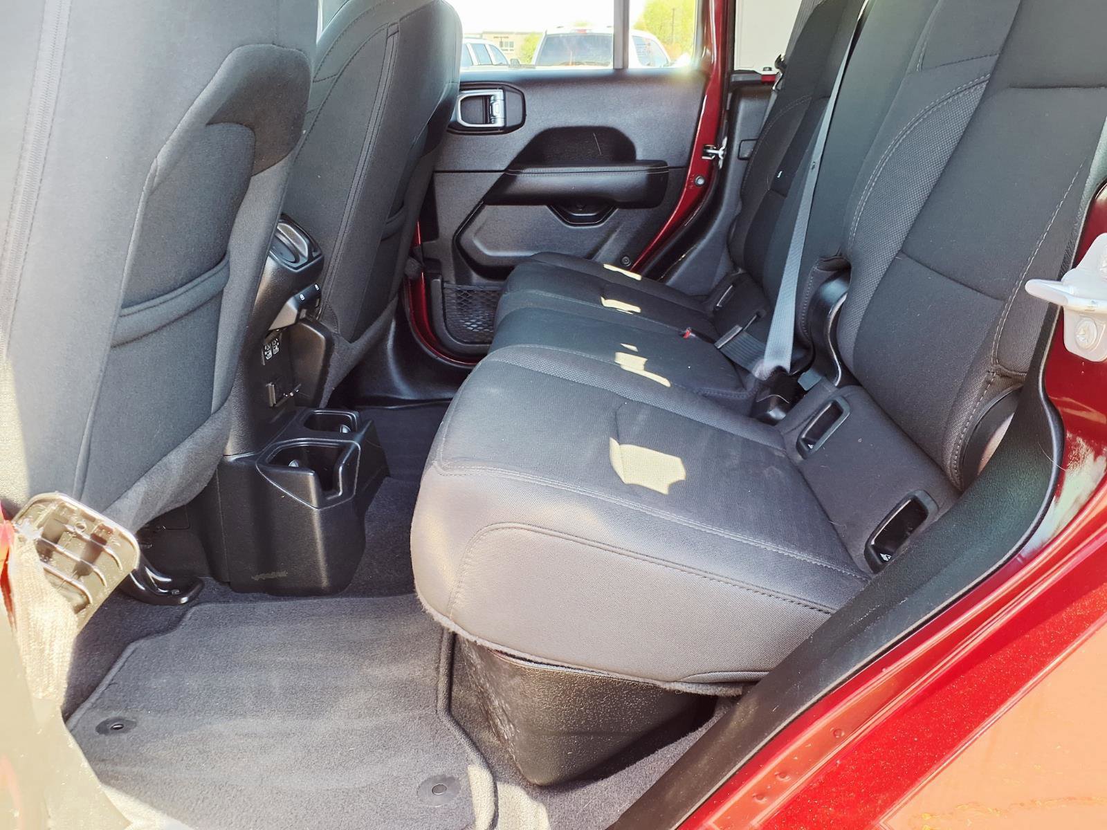 Used 2022 Jeep Gladiator Overland image 18