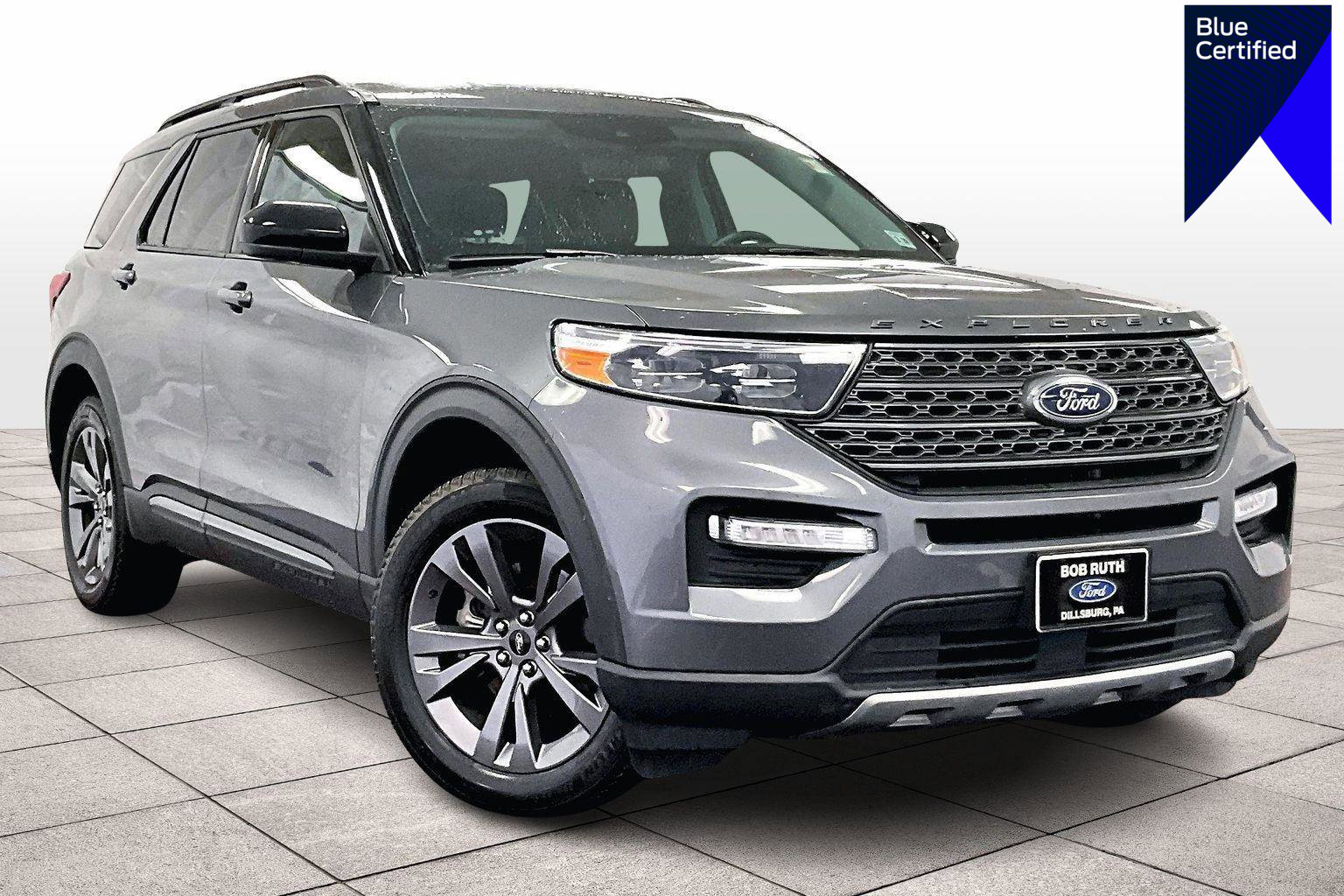 Certified 2022 Ford Explorer XLT w/ Equipment Group 202A image 1