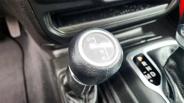 Used 2025 Jeep Wrangler Unlimited Sahara image 15