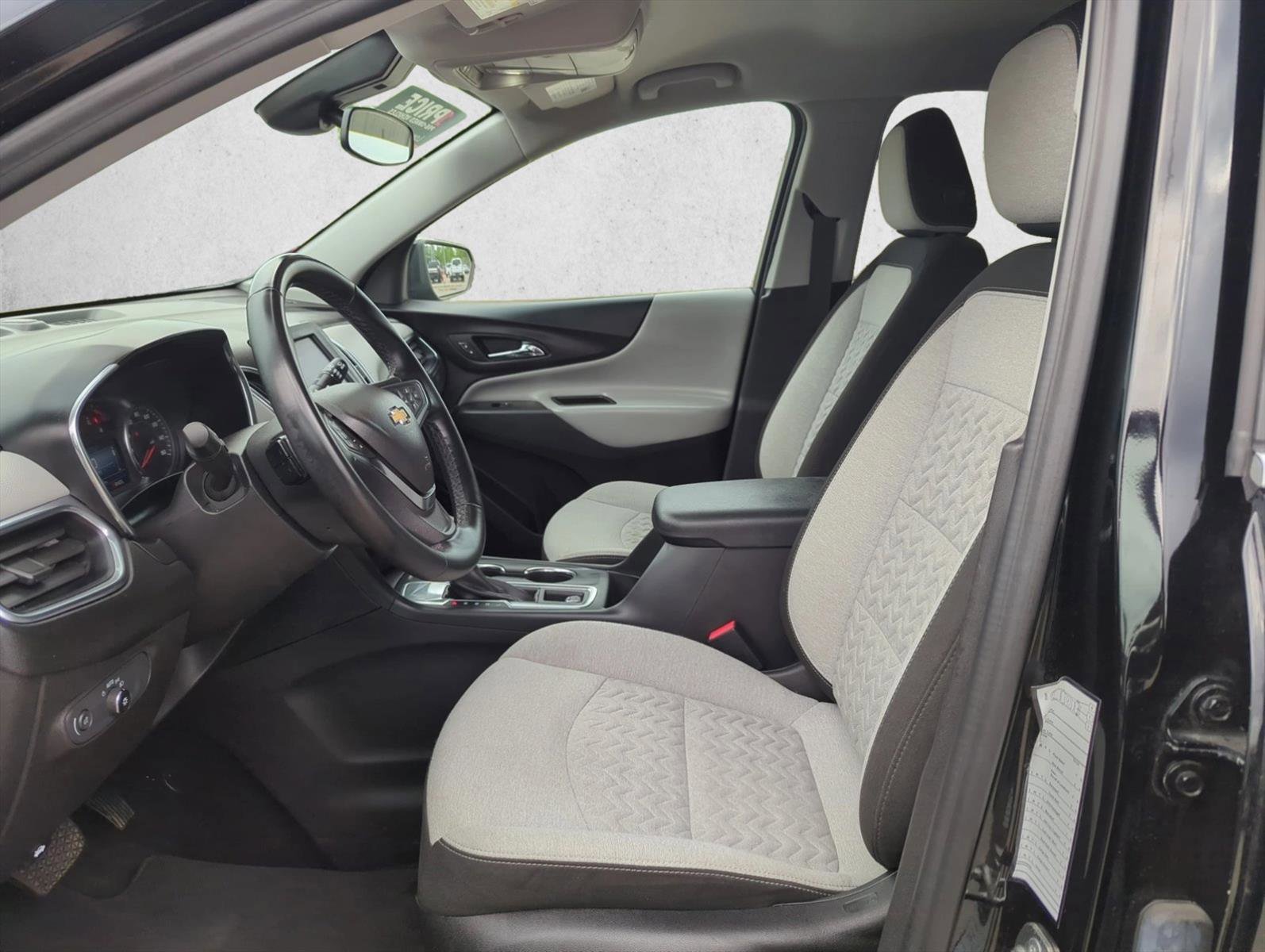 Used 2024 Chevrolet Equinox LT FWD image 16