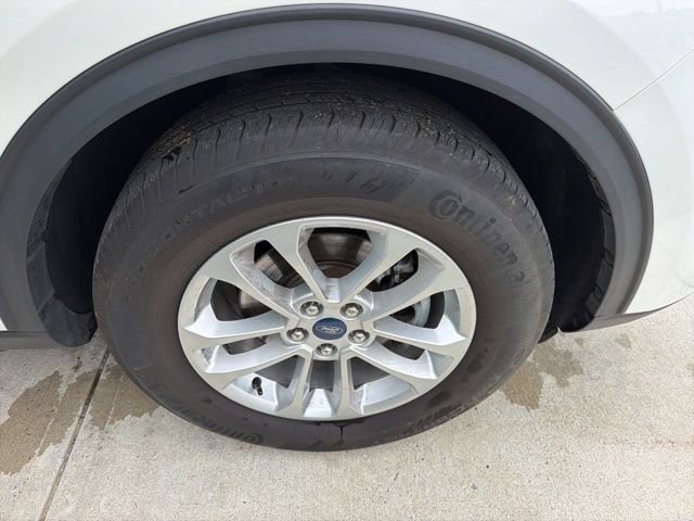 Certified 2022 Ford Escape SE w/ Cold Weather Package AWD/4WD image 11