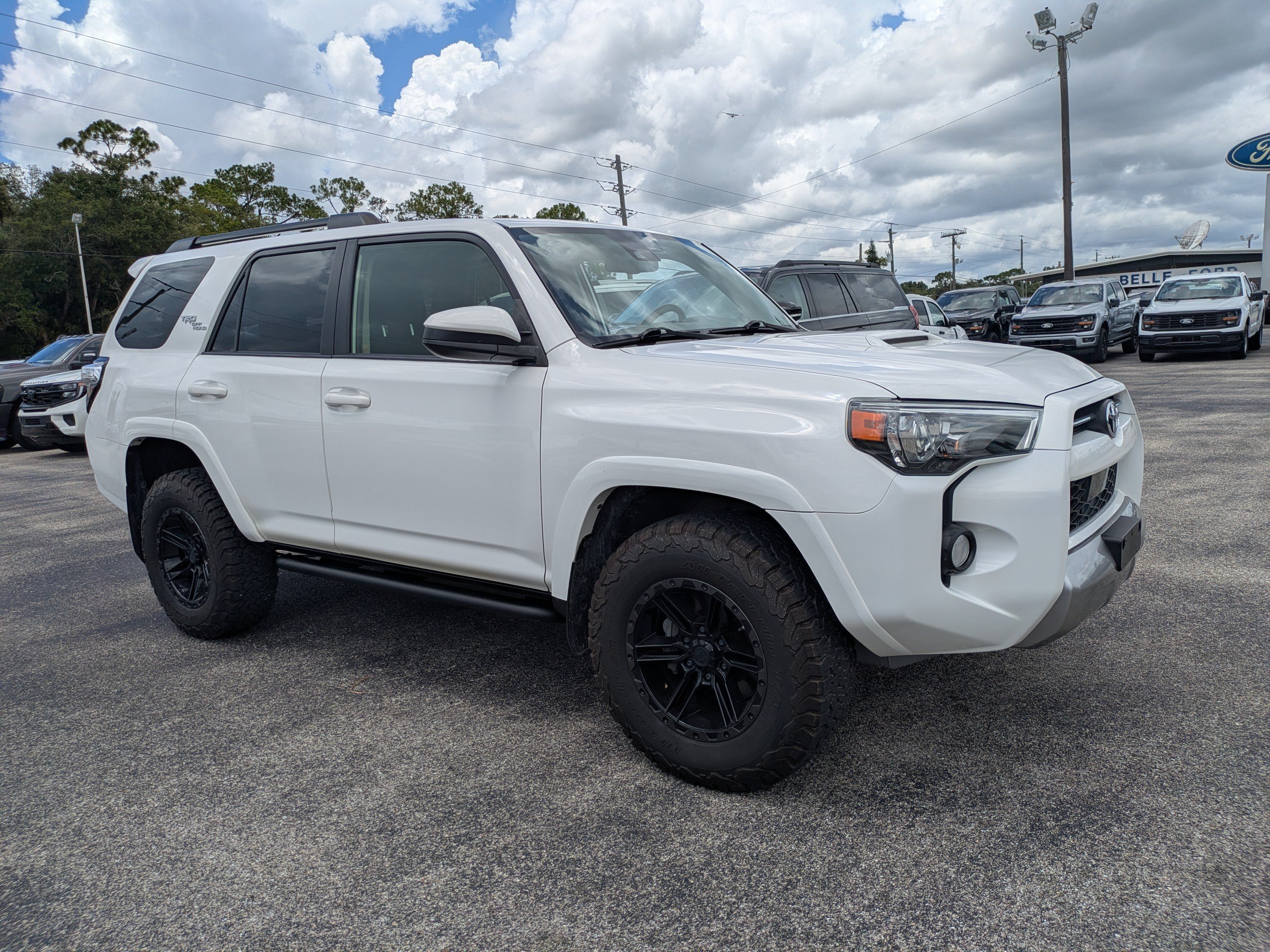 Used 2020 Toyota 4Runner TRD Off-Road AWD/4WD image 2