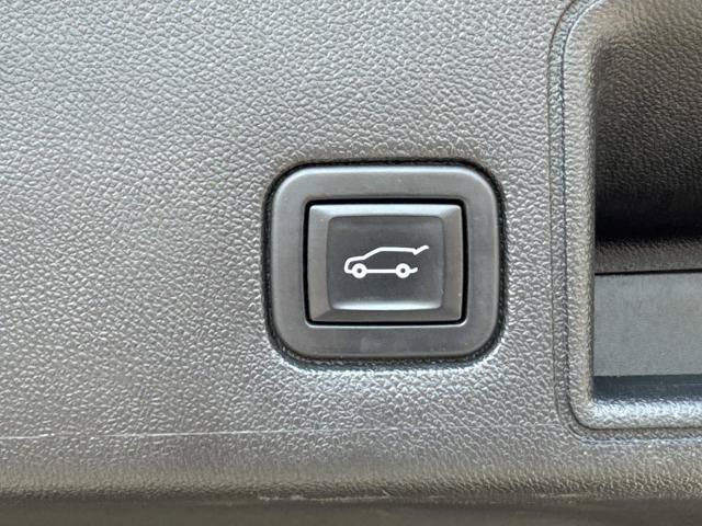 Used 2020 GMC Terrain SLT w/ Preferred Package AWD/4WD image 14