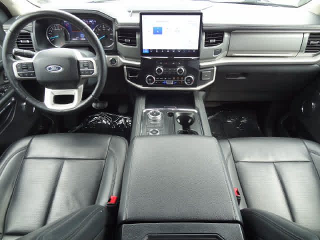 Certified 2024 Ford Expedition XLT AWD/4WD image 3