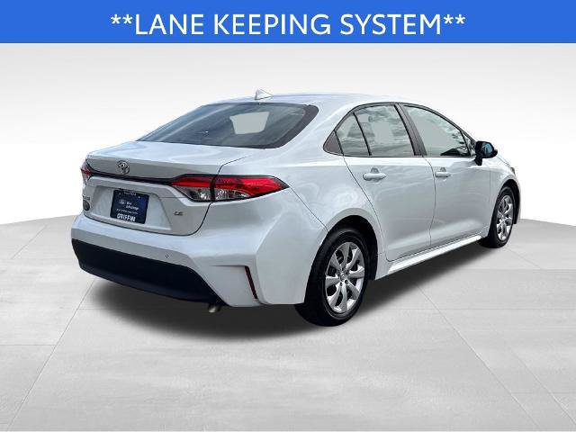 Used 2025 Toyota Corolla LE FWD image 5