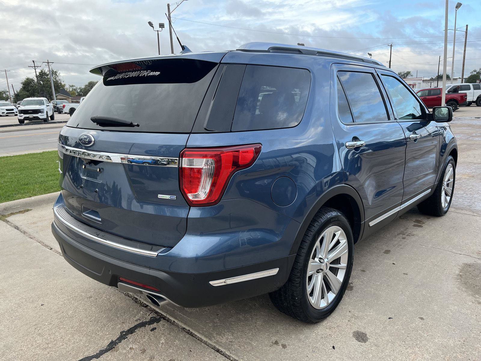 Certified 2019 Ford Explorer Limited AWD/4WD image 4