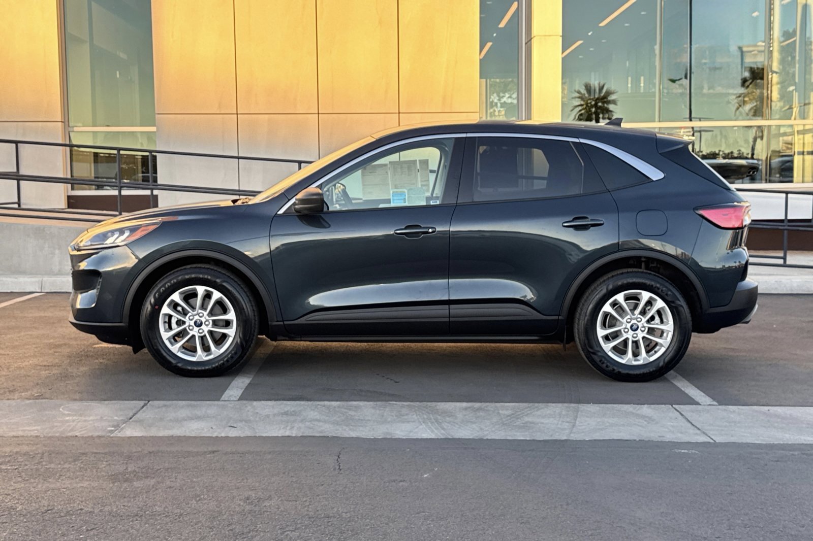 Certified 2022 Ford Escape SE w/ Convenience Package image 6