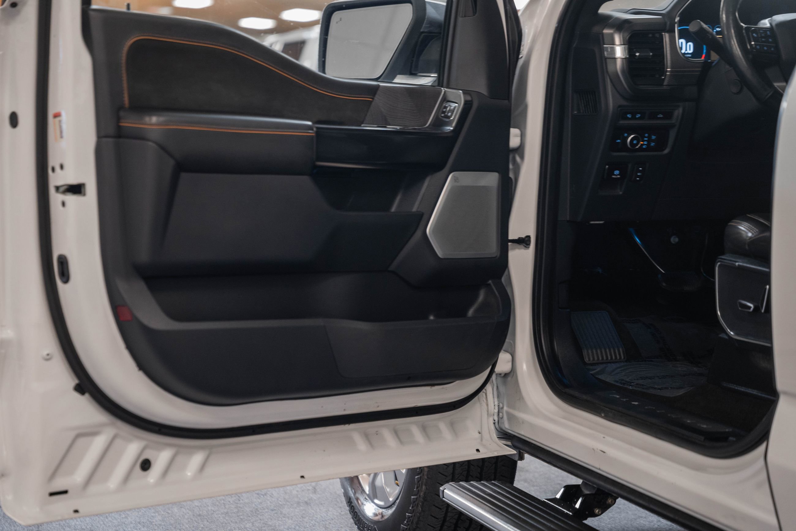 Certified 2023 Ford F150 Platinum w/ FX4 Off-Road Package image 49