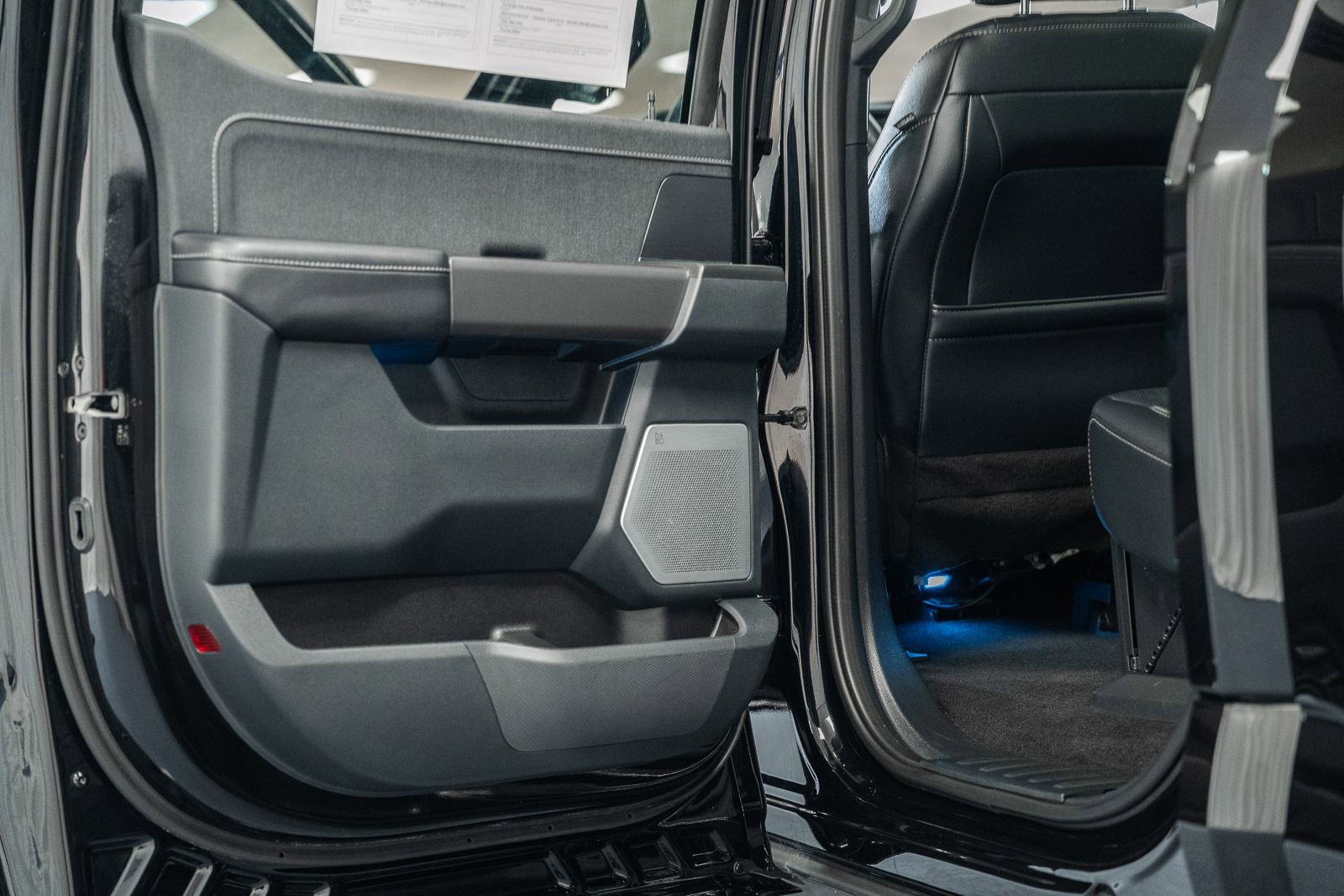 Certified 2024 Ford F150 Lariat w/ Equipment Group 502A High image 46