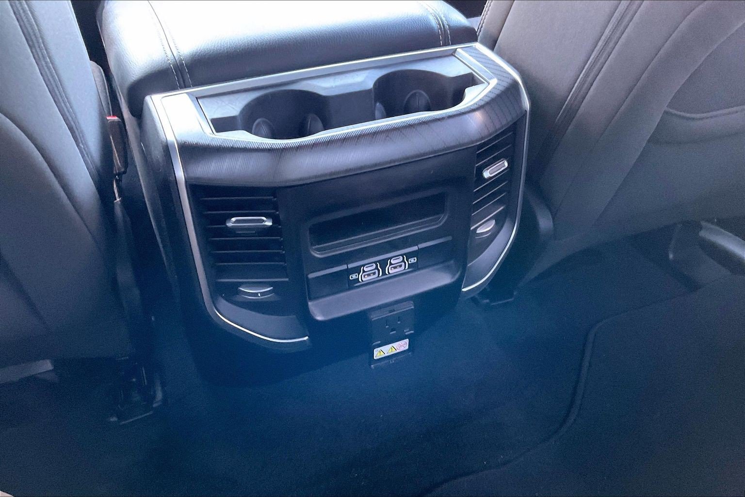 Used 2025 RAM 1500 Big Horn AWD/4WD image 31