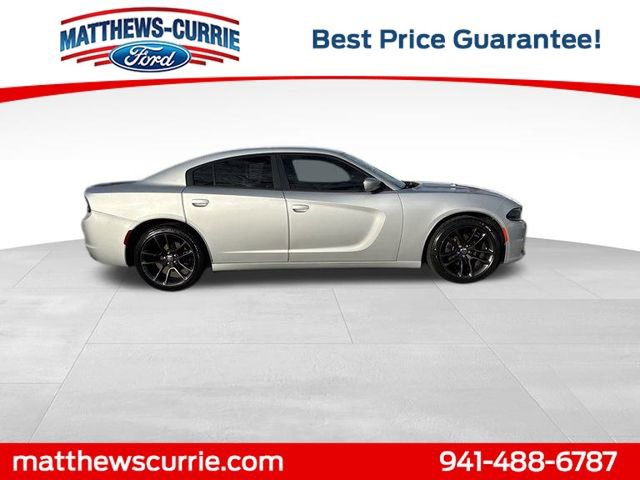 Used 2020 Dodge Charger SXT image 3