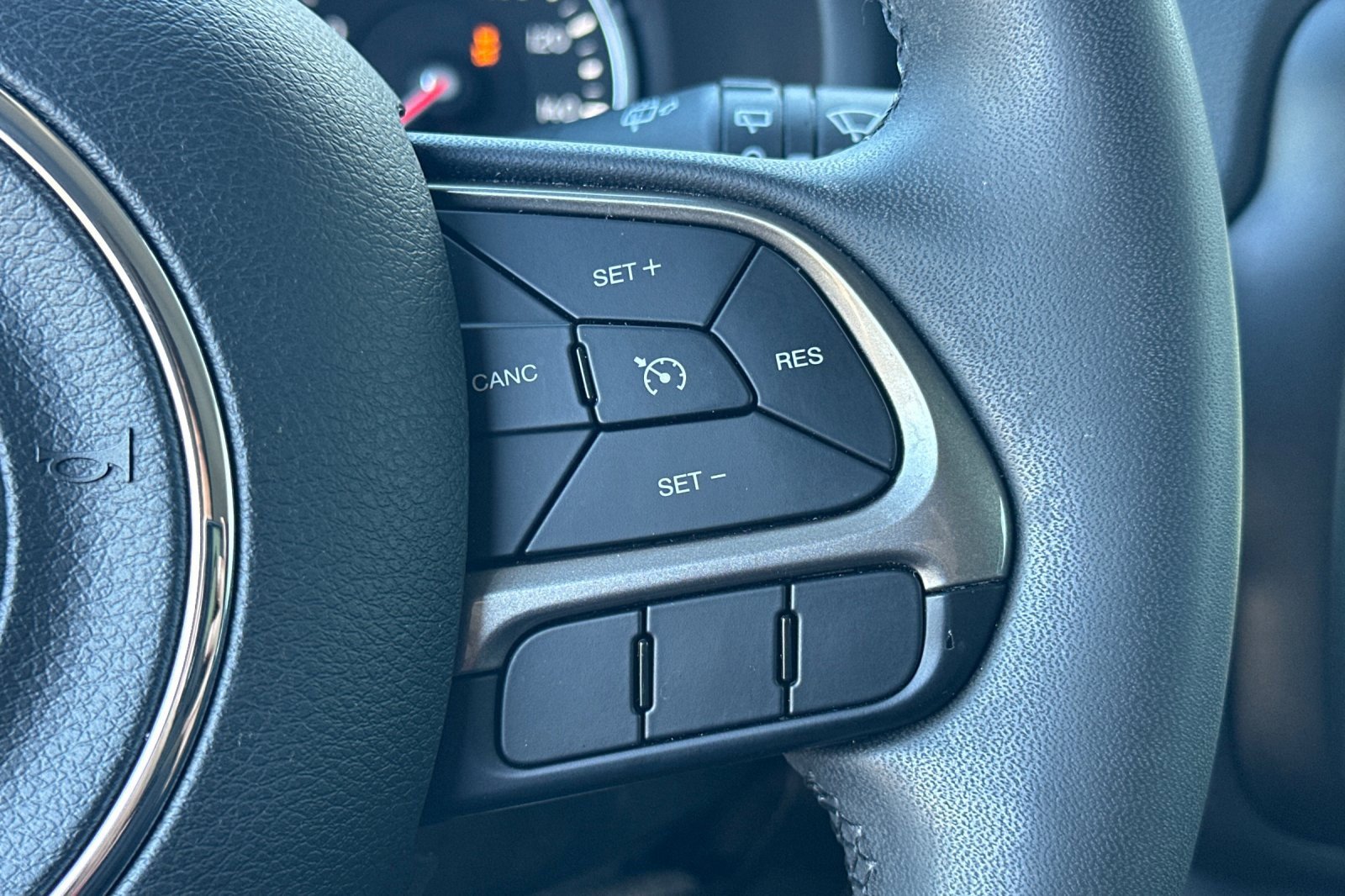 Used 2022 Jeep Renegade Latitude image 28