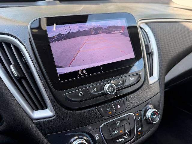 Used 2022 Chevrolet Malibu LS w/ Driver Confidence Package II FWD image 4
