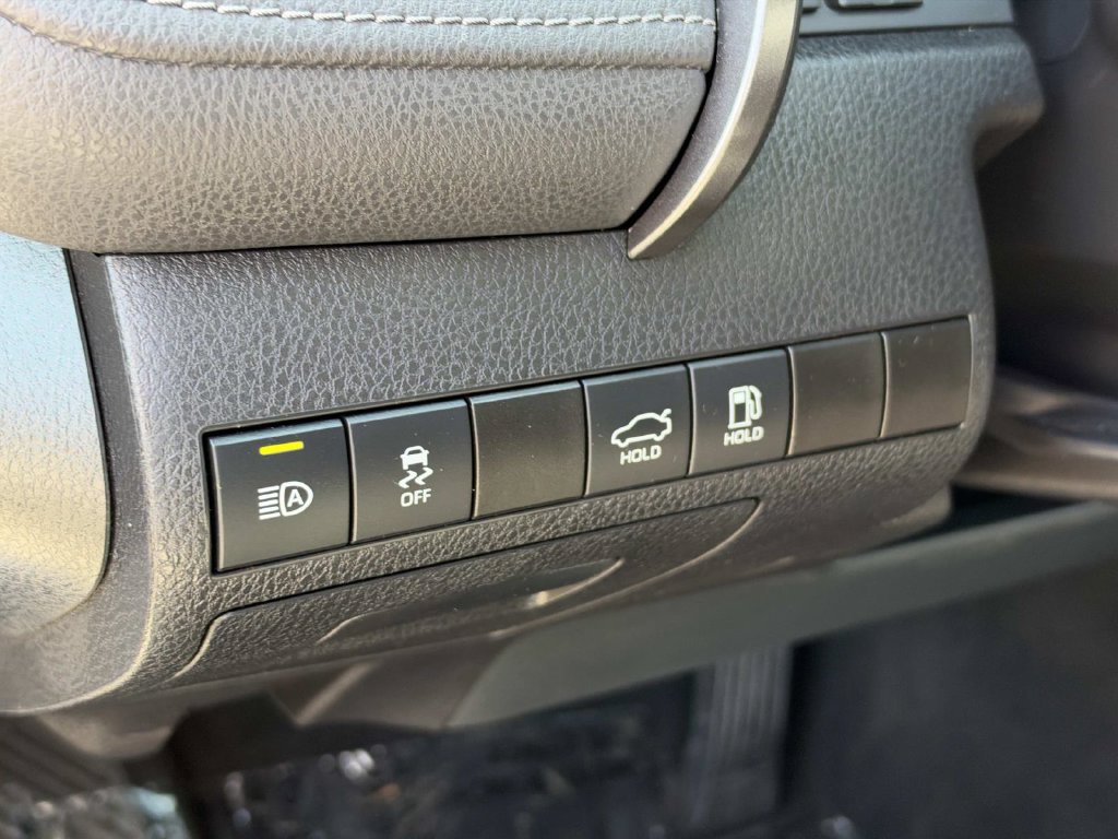Used 2021 Toyota Camry LE FWD image 23