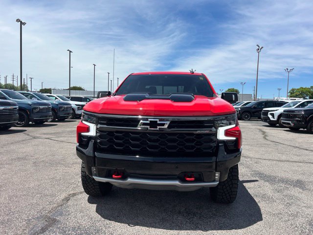 Used 2025 Chevrolet Silverado 1500 ZR2 AWD/4WD image 8