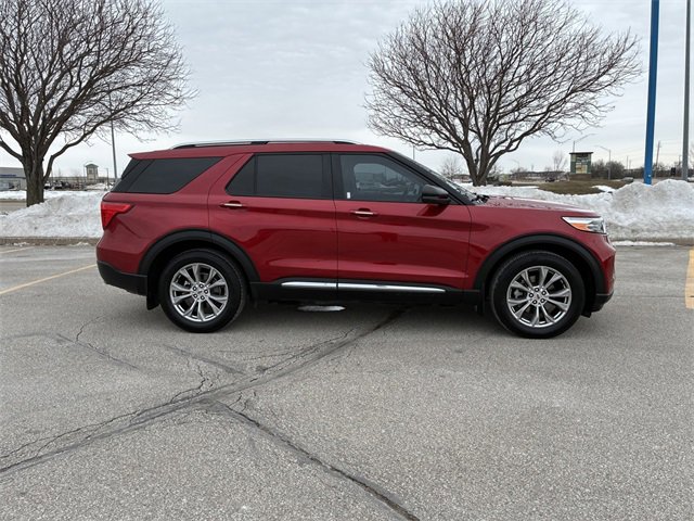 Certified 2021 Ford Explorer Limited w/ Equipment Group 301A image 3