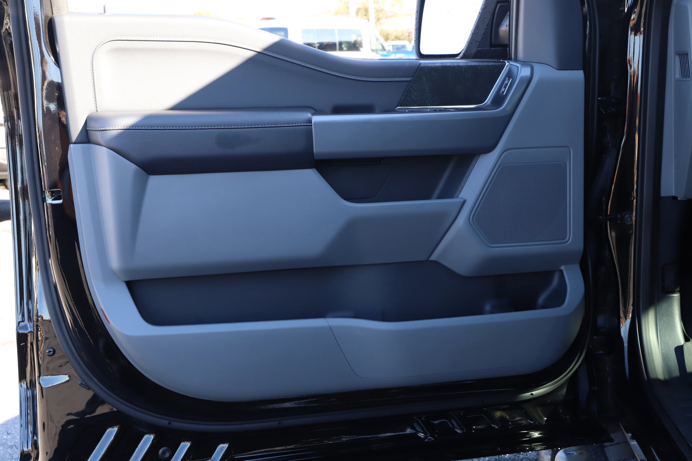 Certified 2022 Ford F150 XLT w/ Equipment Group 301A Mid image 15