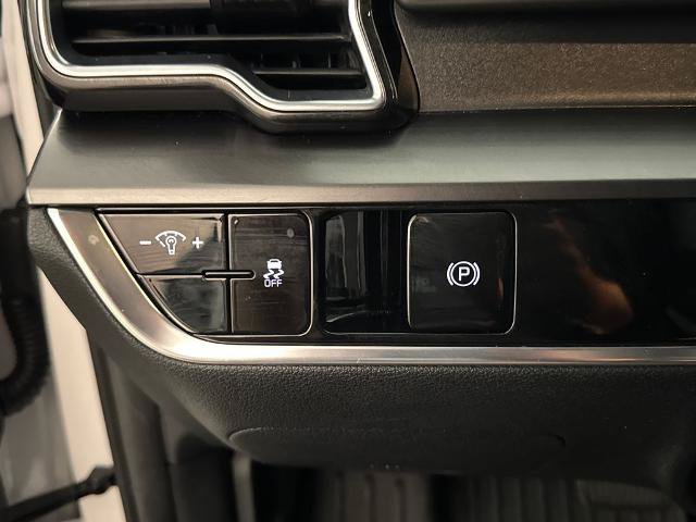 Used 2023 Kia Sportage EX FWD image 18