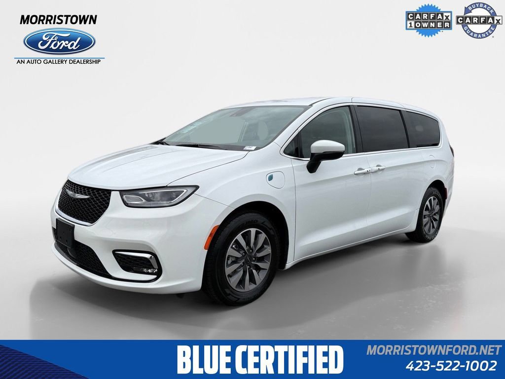 Used 2023 Chrysler Pacifica Touring-L image 6