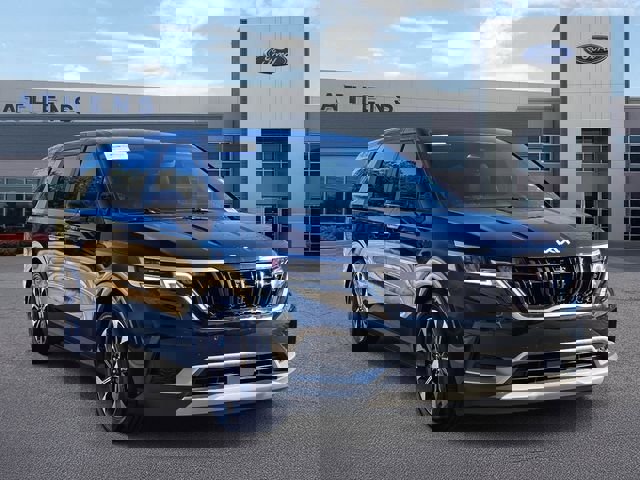 Used 2024 Kia Carnival EX