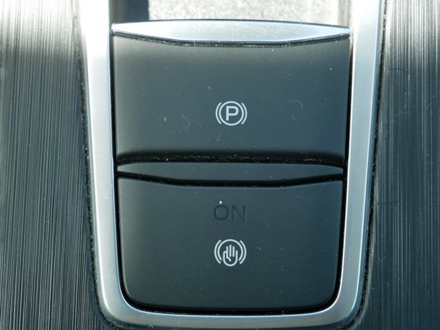 Certified 2025 Ford Escape Active AWD/4WD image 25