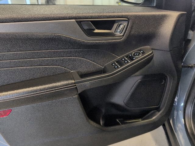 Certified 2023 Ford Escape Active AWD/4WD image 13