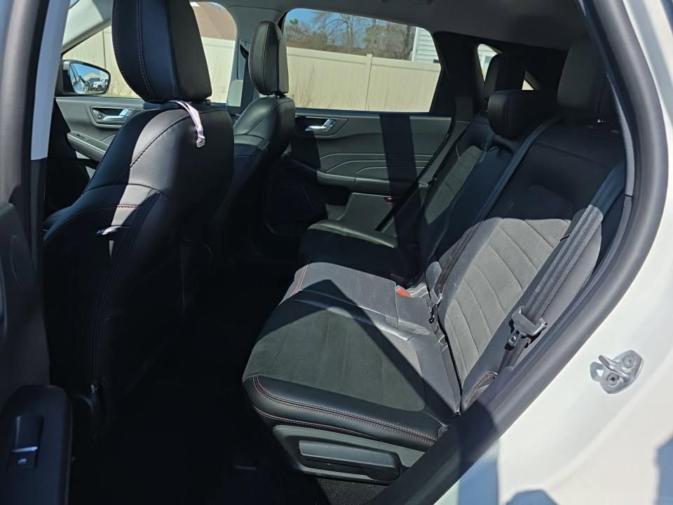 Certified 2022 Ford Escape SEL w/ SEL Stealth AWD Package image 10