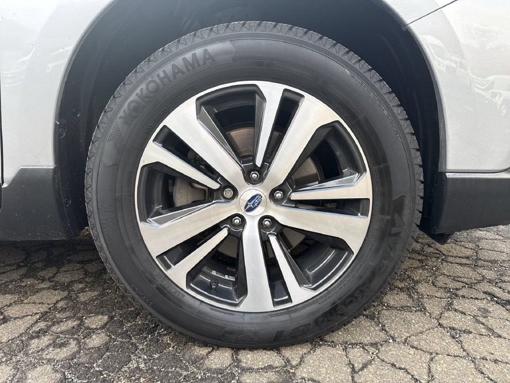 Used 2019 Subaru Outback 2.5i Limited AWD/4WD image 10