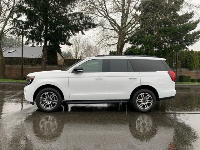 Certified 2025 Ford Expedition Active AWD/4WD image 2