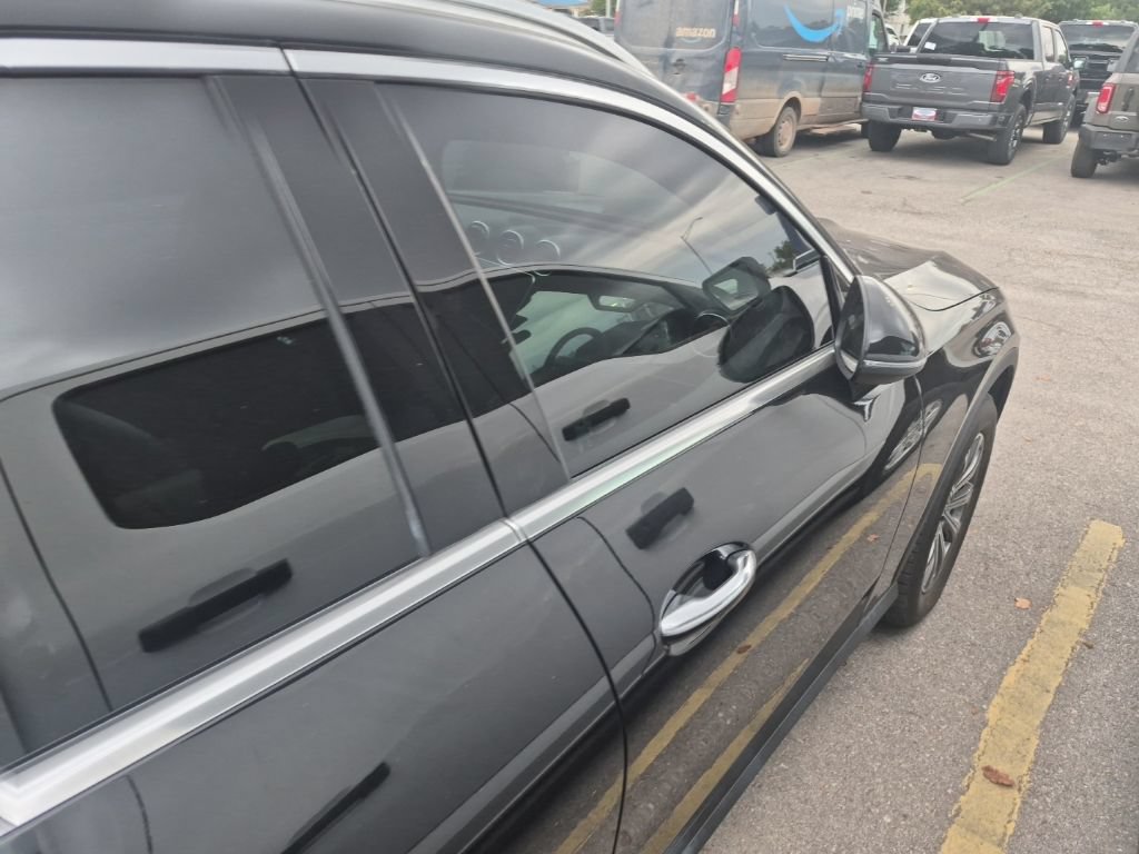 Used 2024 Mercedes-Benz GLC 300 4MATIC image 21