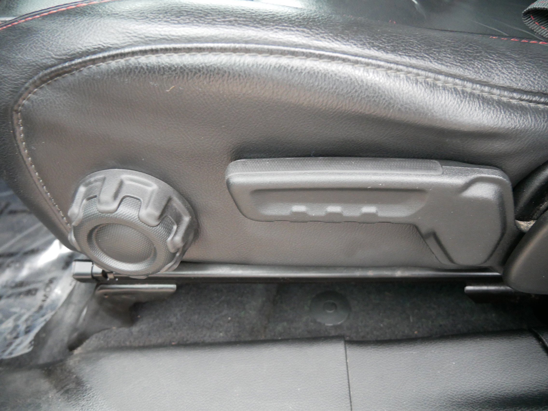 Used 2018 Jeep Wrangler Unlimited Rubicon w/ Cold Weather Group image 19