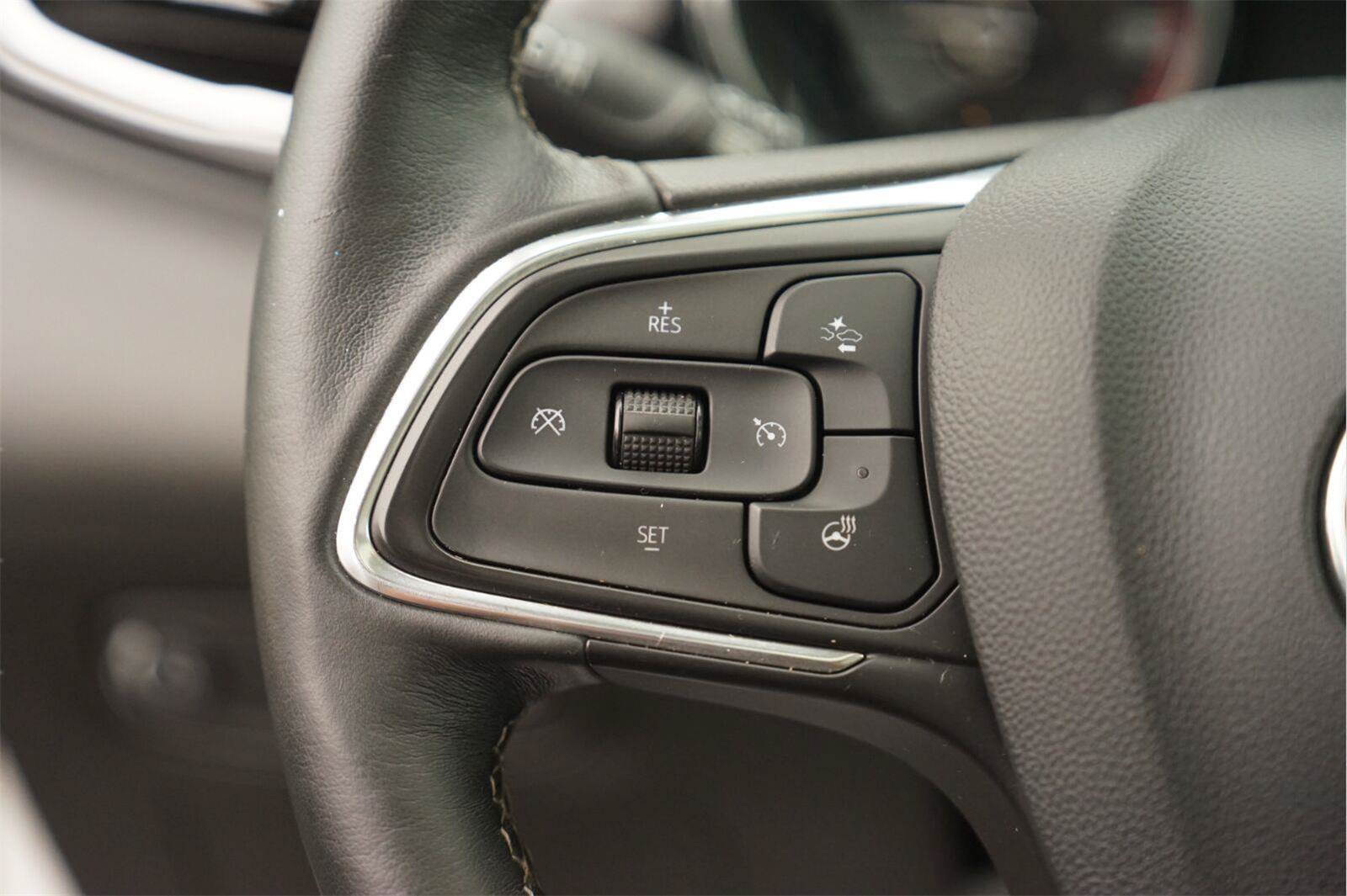 Used 2021 Buick Encore GX Essence w/ Experience Buick Package FWD image 23