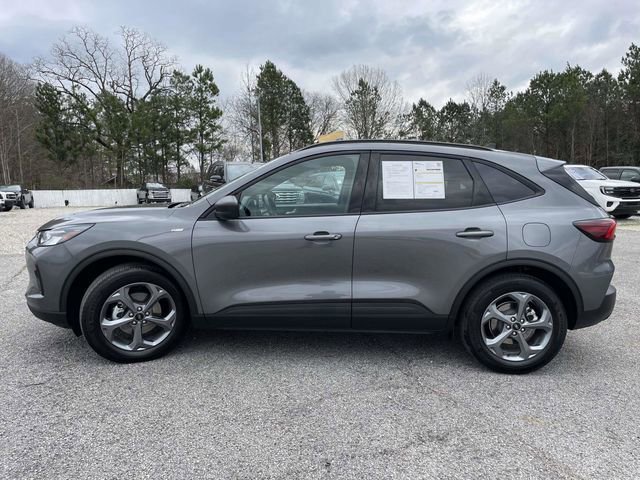 Certified 2025 Ford Escape ST-Line image 2