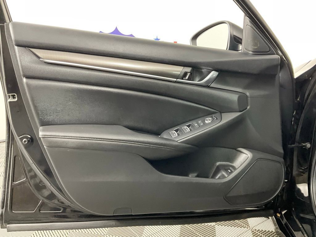 Used 2019 Honda Accord Sport image 12