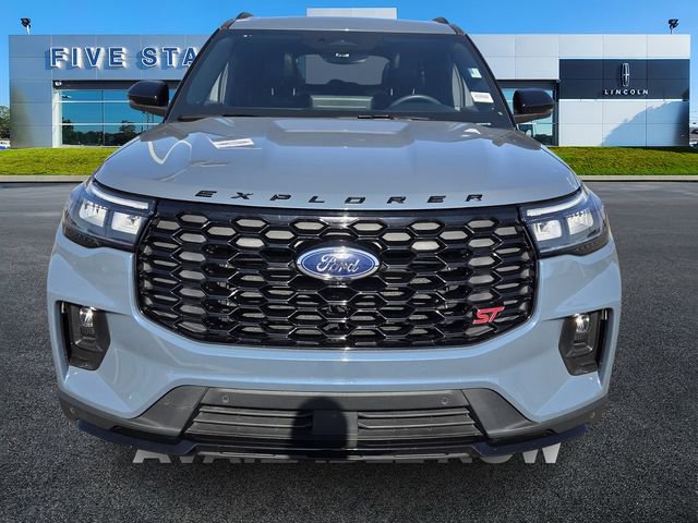Certified 2025 Ford Explorer ST image 2