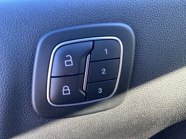 Certified 2022 Ford Escape SEL w/ Technology Package image 17