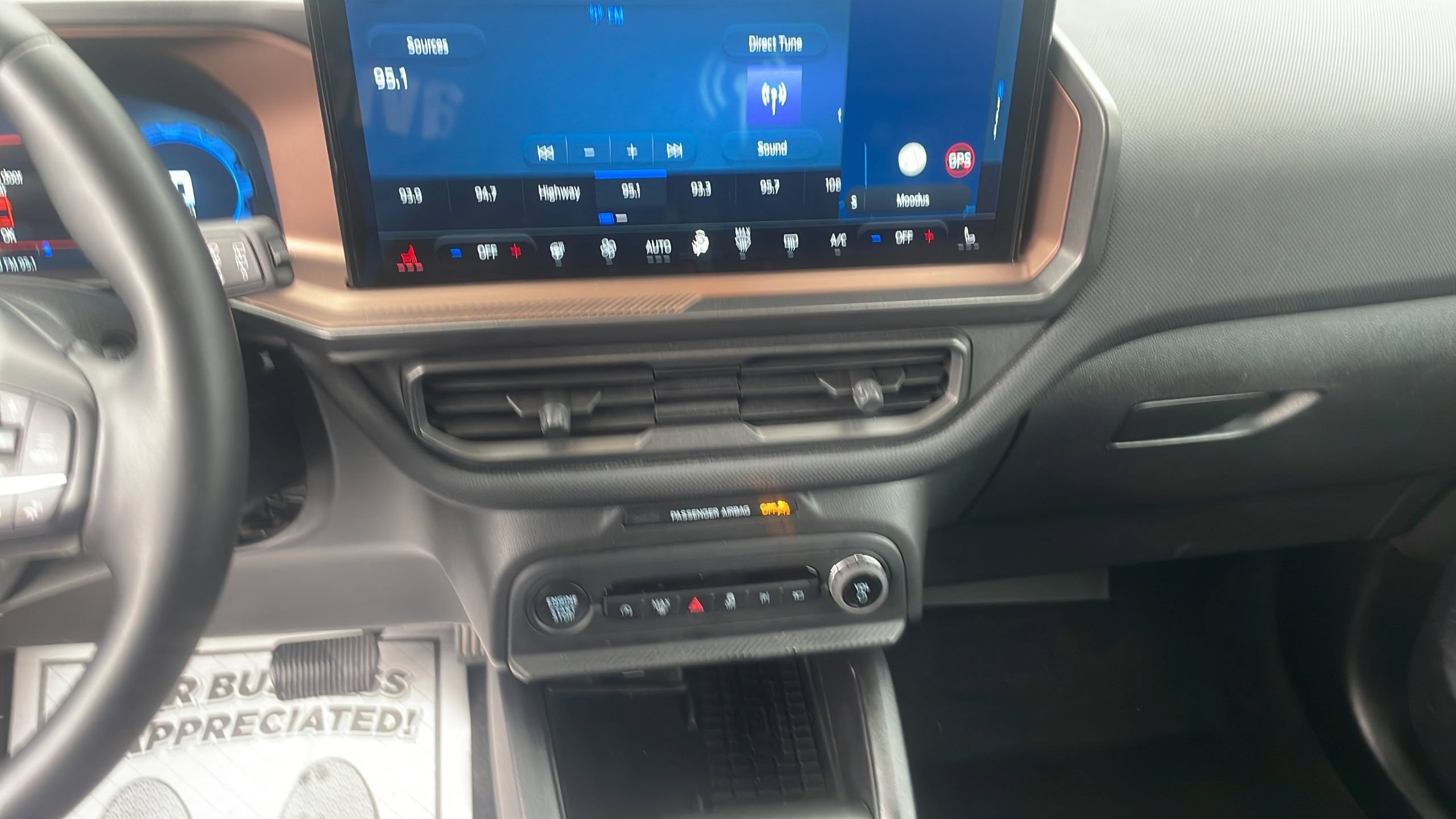 Certified 2025 Ford Bronco Sport Outer Banks w/ Outer Banks Tech Package+ AWD/4WD image 21