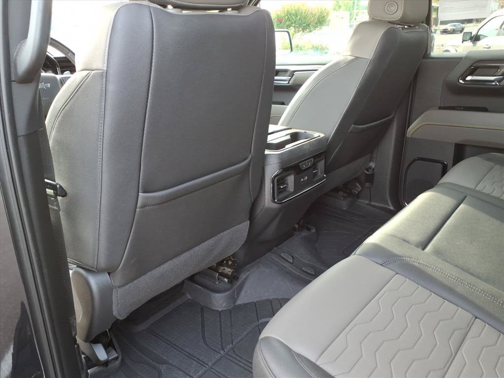 Used 2023 Chevrolet Silverado 1500 ZR2 w/ Technology Package AWD/4WD image 8