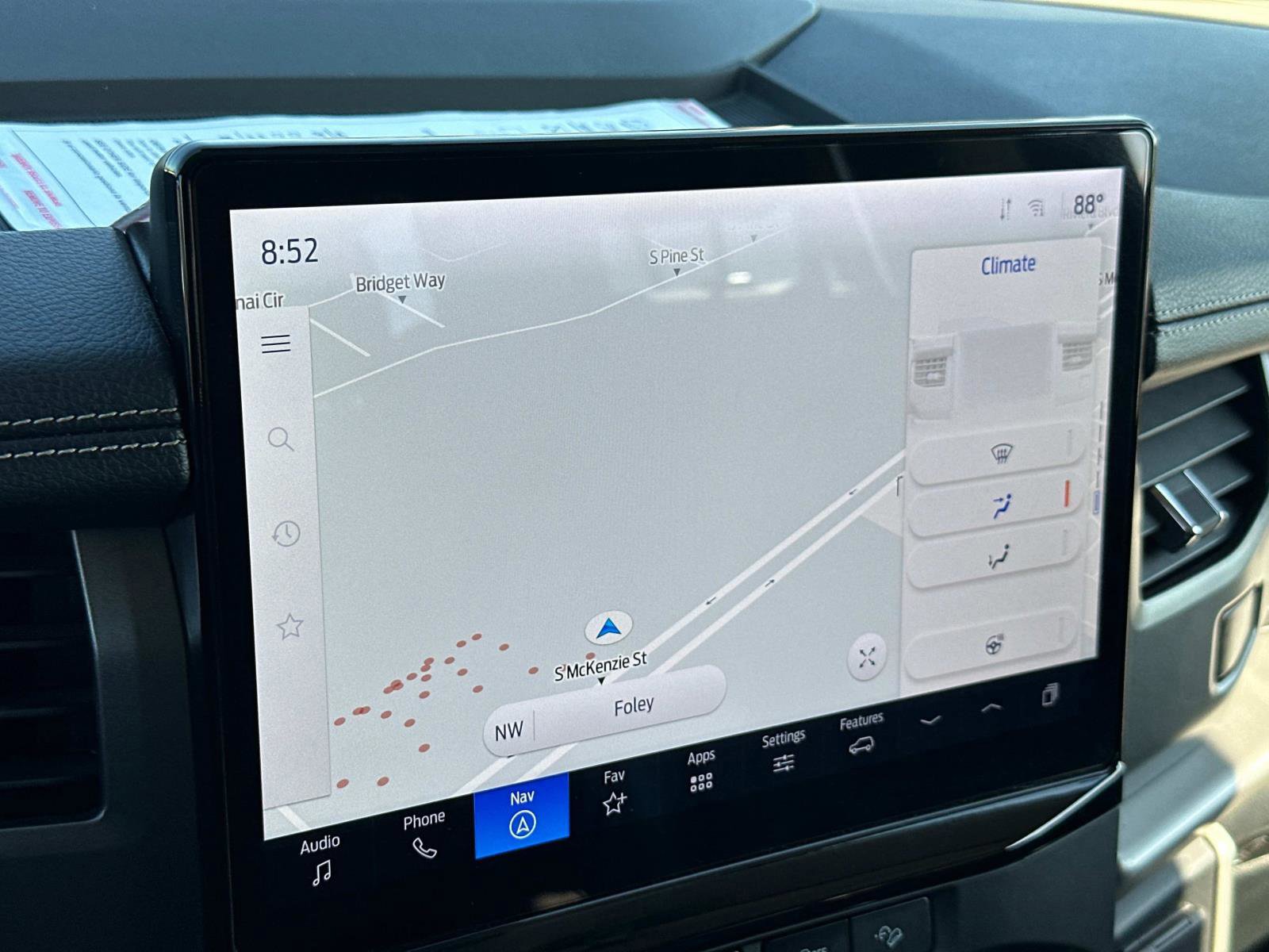Certified 2024 Ford Expedition XLT image 21