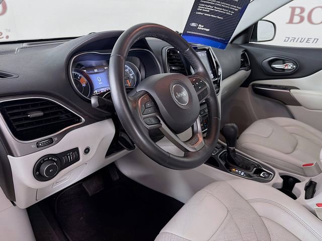 Used 2019 Jeep Cherokee Limited image 11