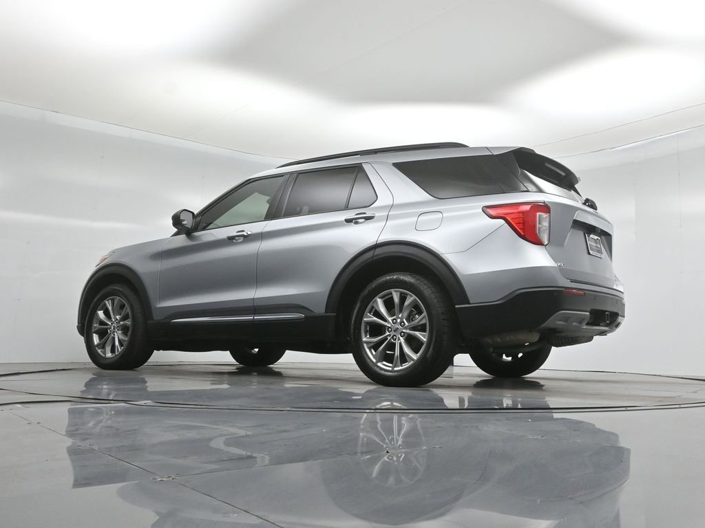 Certified 2022 Ford Explorer XLT w/ Equipment Group 202A image 53