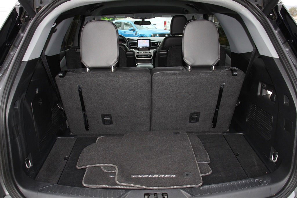 Certified 2023 Ford Explorer XLT w/ Equipment Group 202A image 25