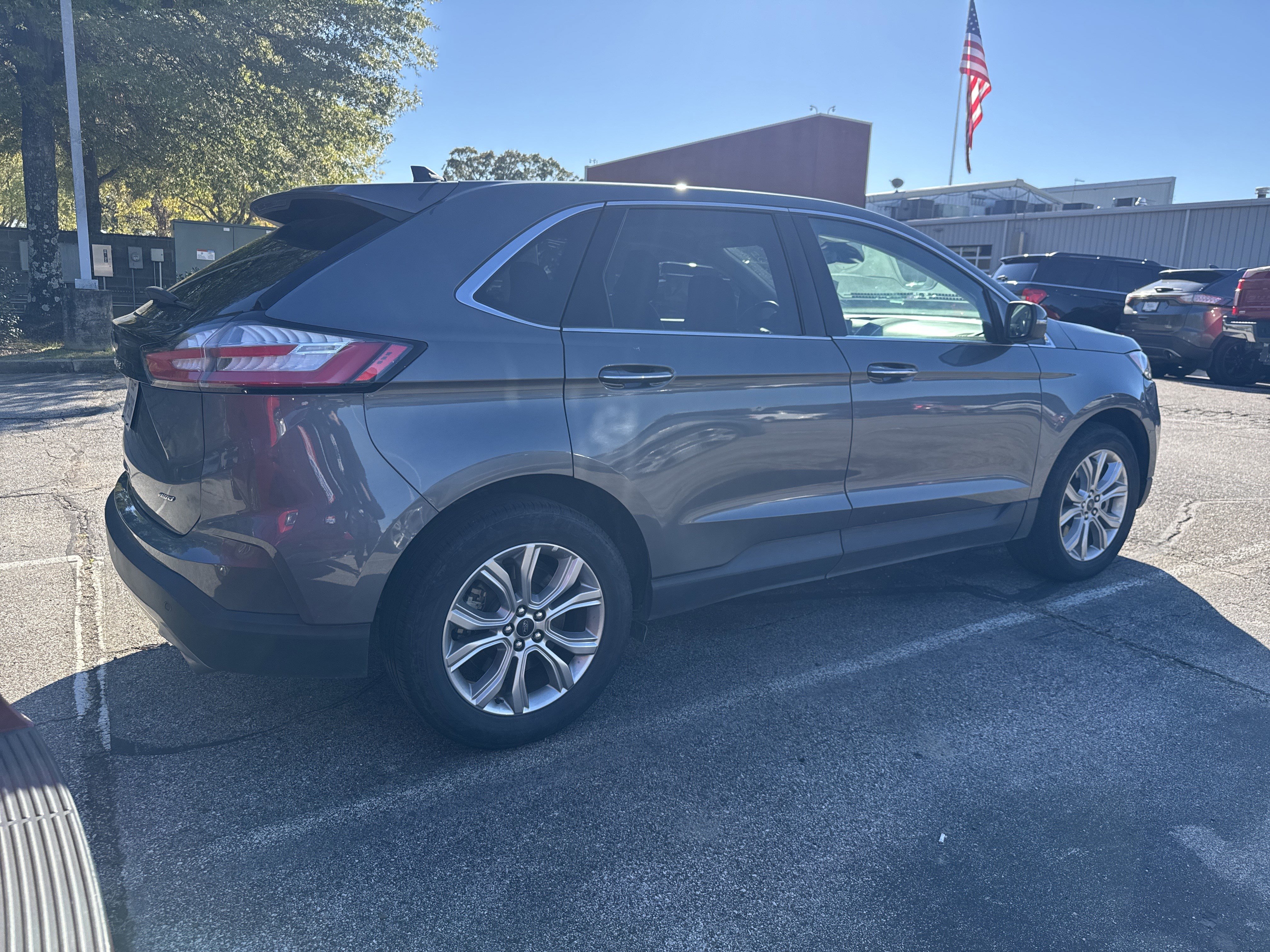 Certified 2024 Ford Edge Titanium image 2