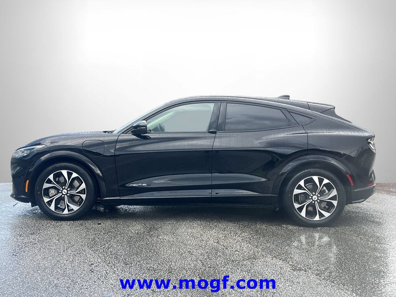 Certified 2023 Ford Mustang Mach-E Premium AWD/4WD image 25